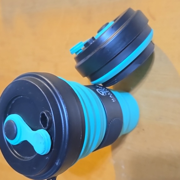 Halcyon Blue Collapsible Travel Cups - Picture 2 of 3